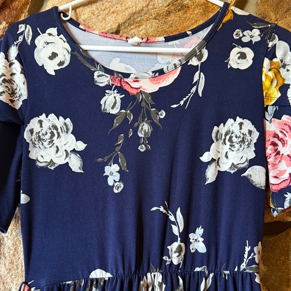 Floral maternity - Navy yellow pink dress - Picture 3 of 6